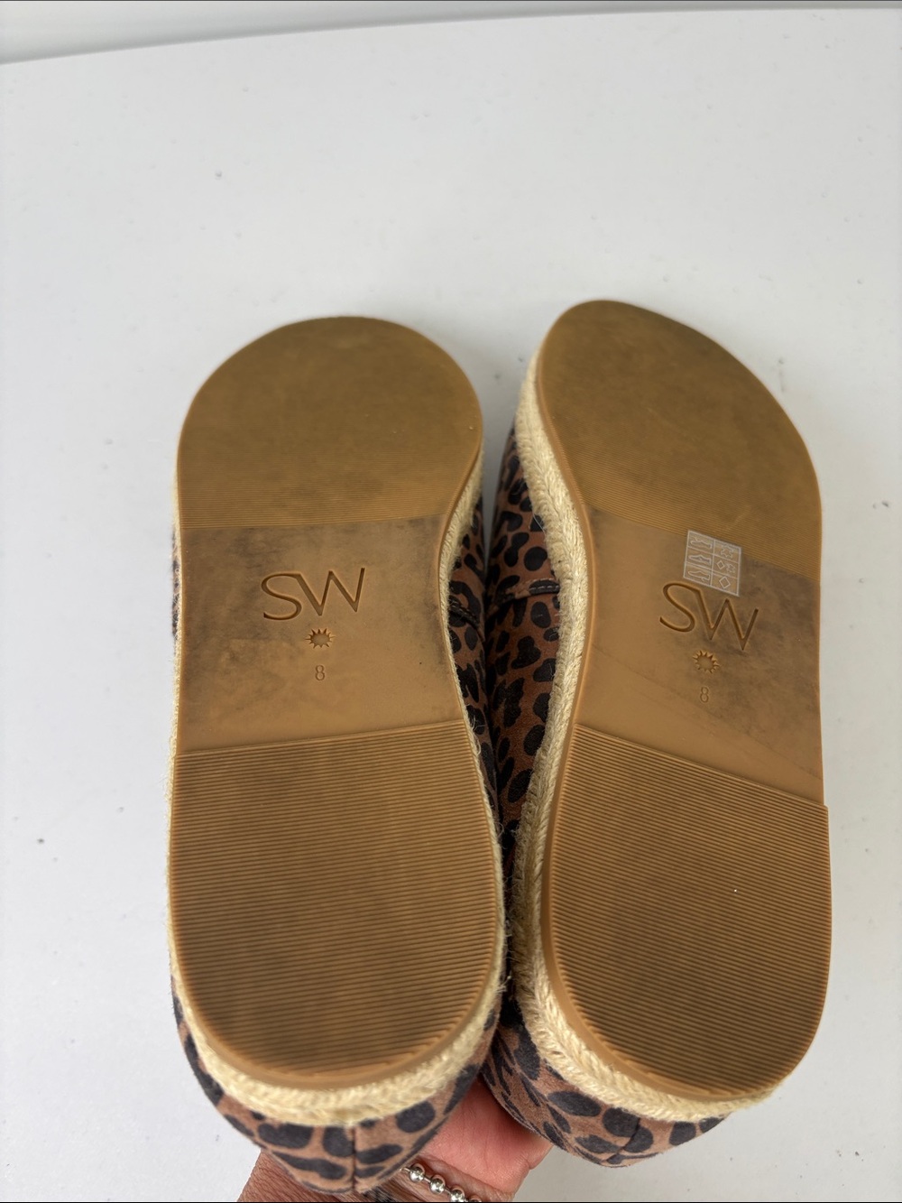 🕊️ Stuart Weitzman suede Leopard Print Espadrille Slip-Ons in Tan and Black - Picture 7 of 8